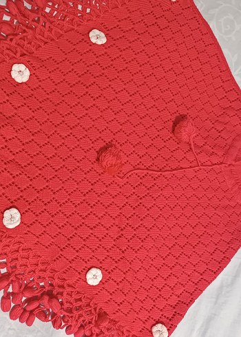 Kız Çocuk Kırmızı Düğmeli Örgü Panço - Görsel 2