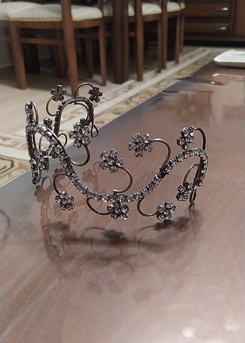 Diger Vintage Çiçek Desenli gelin tacı - Görsel 3