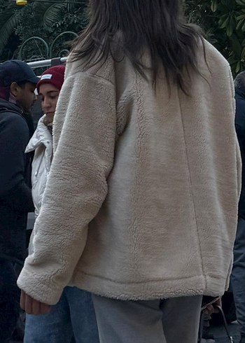 Düğmeli Beyaz Kadın Peluş Ceket - Görsel 2