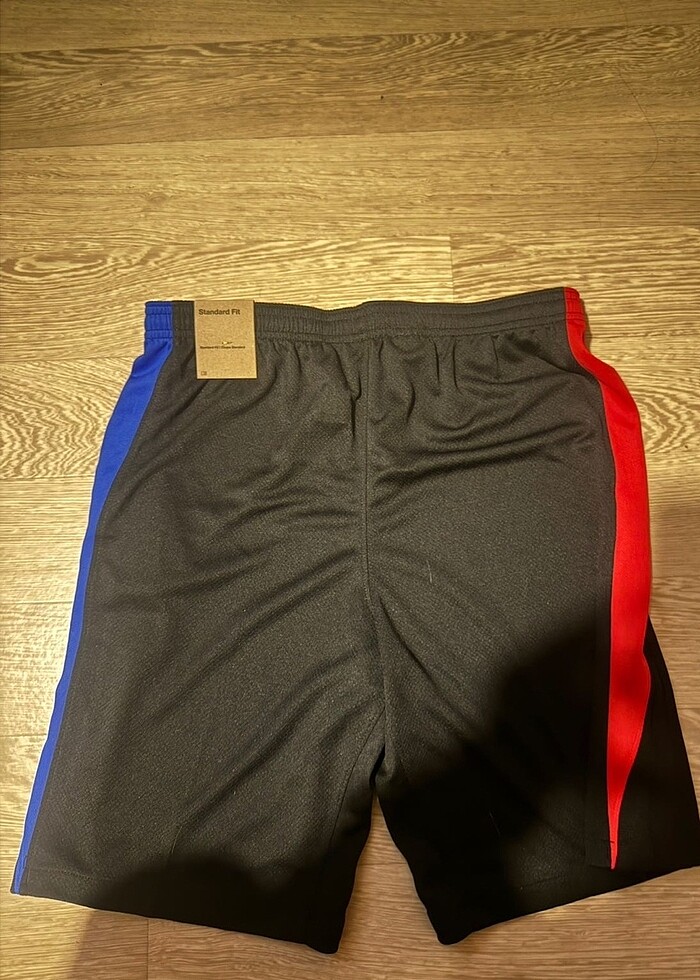 Fc Barcelona 2025 sezon şortu orijinal XL - Görsel 2