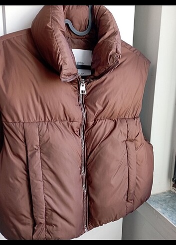 BERSHKA CROP ŞİŞME YELEK