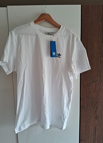 Adidas kadin tshirt