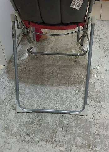 Carrera Pembe ve Gri Bebek Mama Sandalyesi - Görsel 2