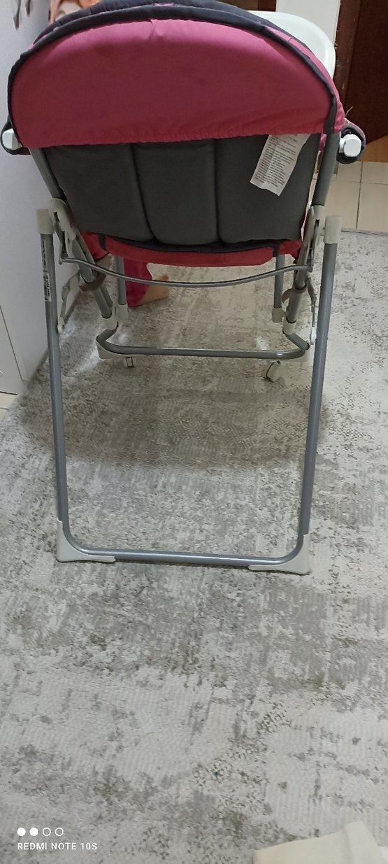 Carrera Pembe ve Gri Bebek Mama Sandalyesi - Görsel 2