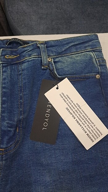 40 Beden Trendyoldan kot pantolon dar paça