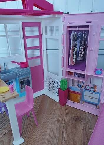  Beden Barbie portatif ev