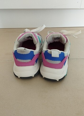 27 Beden zara kız çocuk spor ayakkabısı