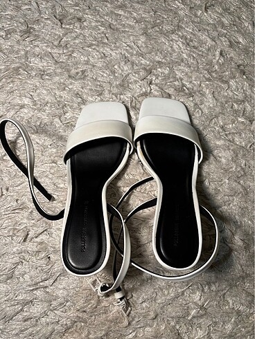 Pull Bear Sandalet