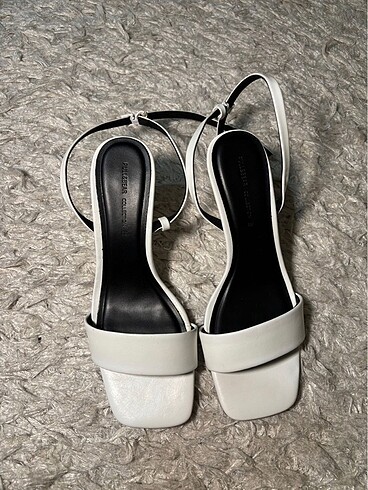 39 Beden Pull Bear Sandalet