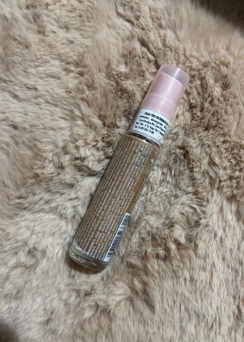 Essence Magic Fit Parlatıcı Lip Gloss - Görsel 2