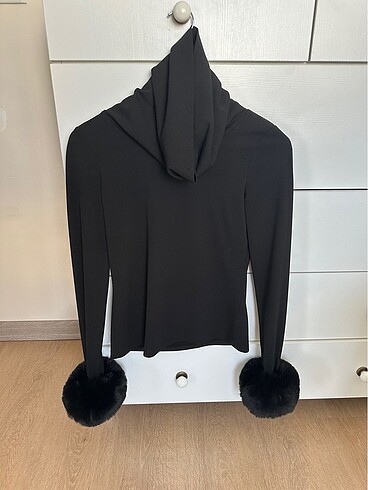 Polo Garage bilekleri kürklü bluz