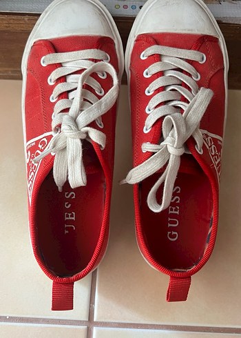 37 Beden kırmızı Renk Kırmızı Günlük Guess Kadın Spor Ayakkabı