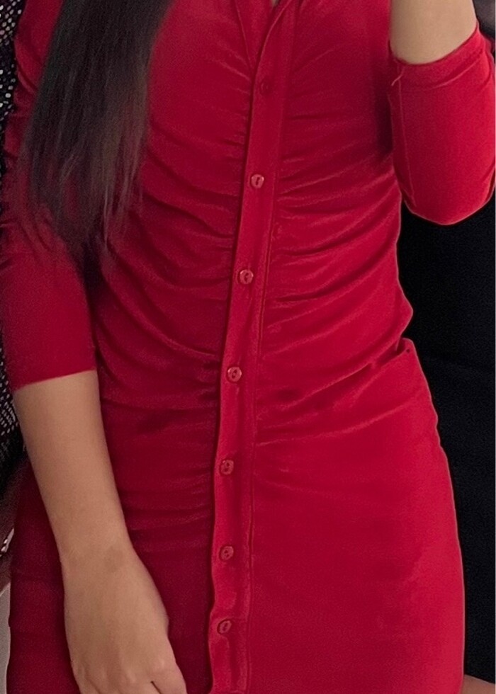 Kırmızı kısa elbise - Görsel 2