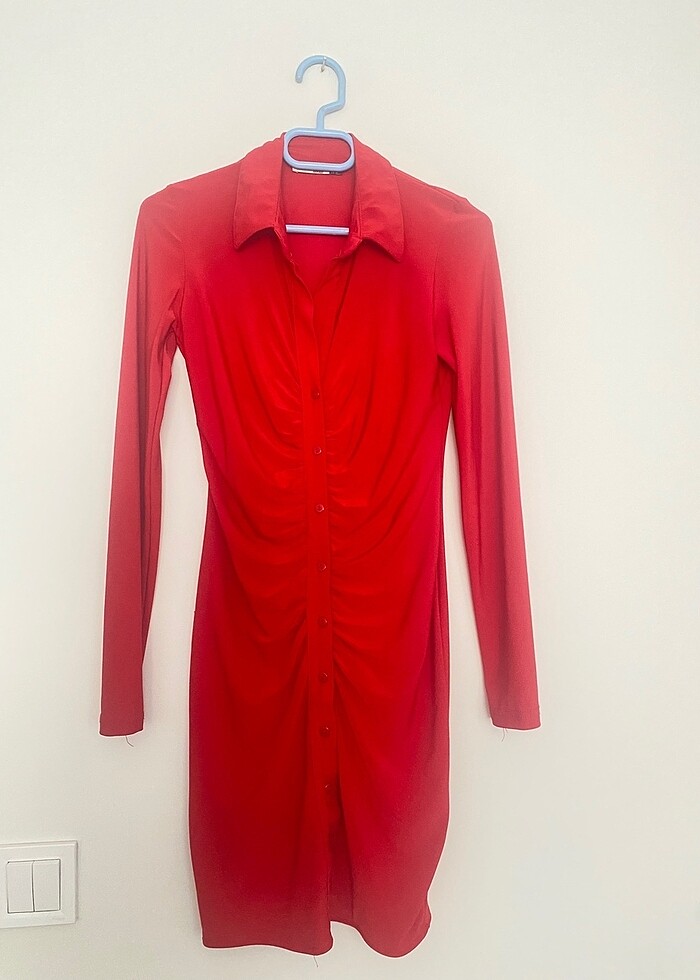 Kırmızı kısa elbise - Görsel 3