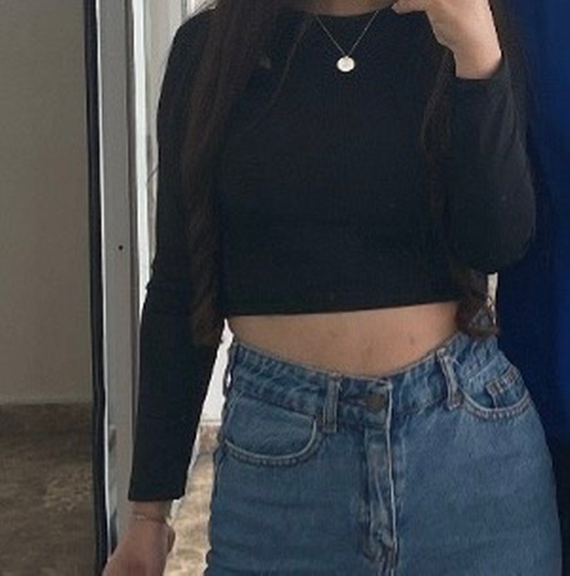 Uzun Kollu Siyah Mini Bluz Yırtmaçlı - Görsel 3