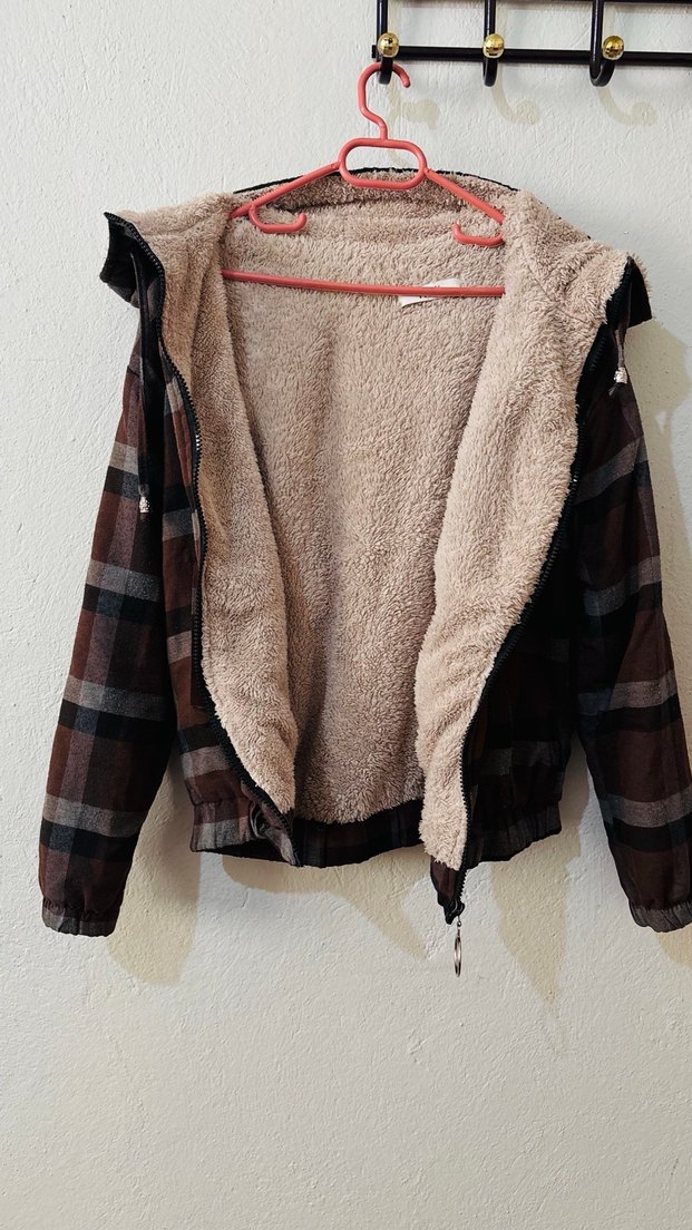 Kahverengi Kapüşonlu Kadın Ceket - Görsel 3