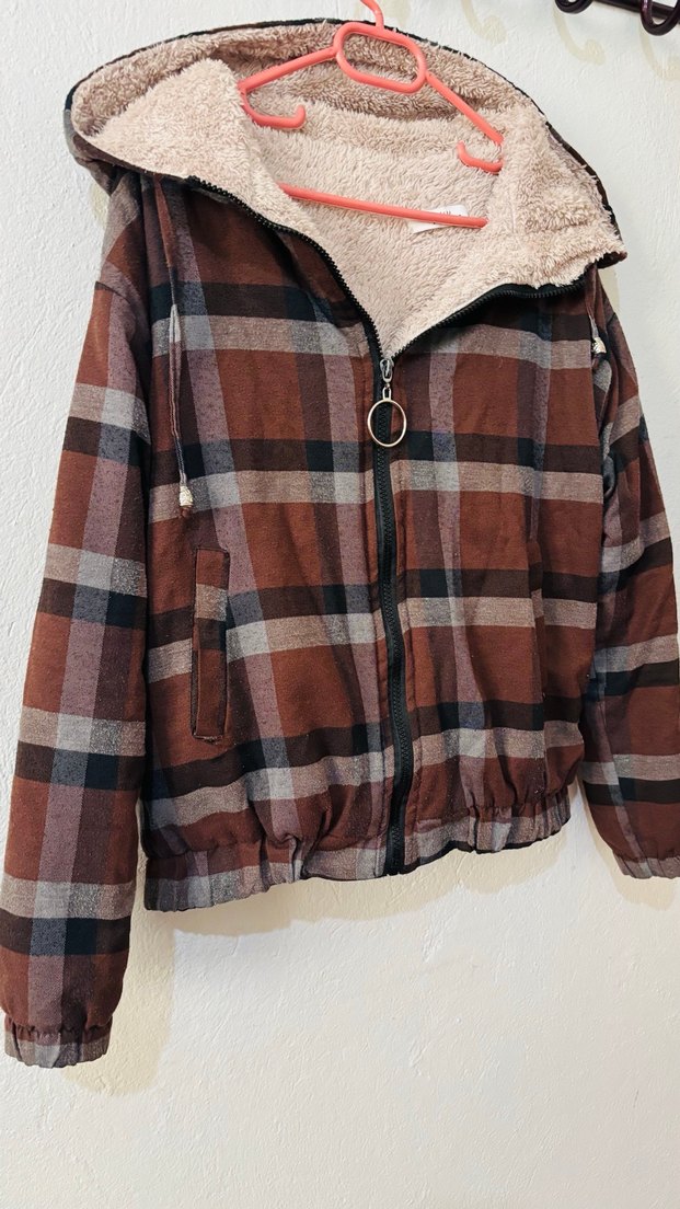 Kahverengi Kapüşonlu Kadın Ceket - Görsel 2