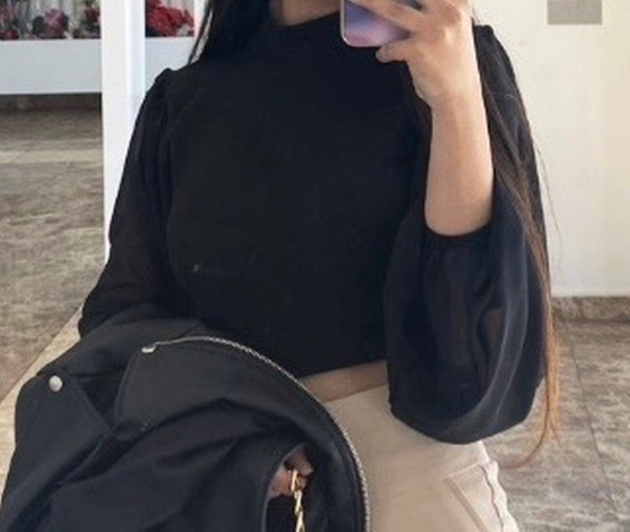 Siyah Yüksek Yaka Kolları Tül Mini Bluz - Görsel 3