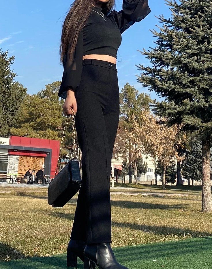 Siyah Yüksek Yaka Kolları Tül Mini Bluz - Görsel 4