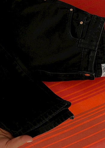 Zara Siyah Düğmeli Kadın Kot Pantolon