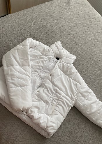 Beyaz oversize mont