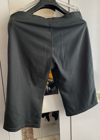 Fermuarlı Siyah Midi Şort - Görsel 2