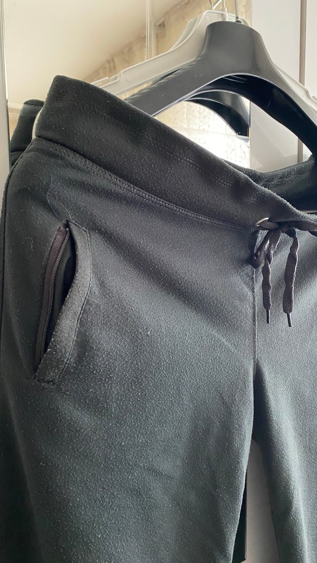 Fermuarlı Siyah Midi Şort - Görsel 3