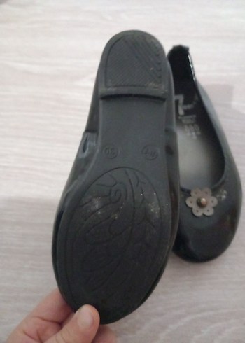 Kız Çocuk Siyah Tokalı Babet Ayakkabı - Görsel 2