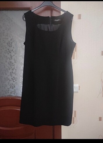 Siyah gece elbisesi - Görsel 3