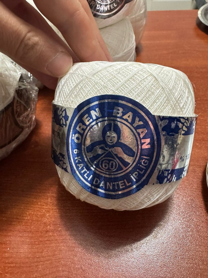 Beyaz Nakış İpliği Topları - Görsel 3