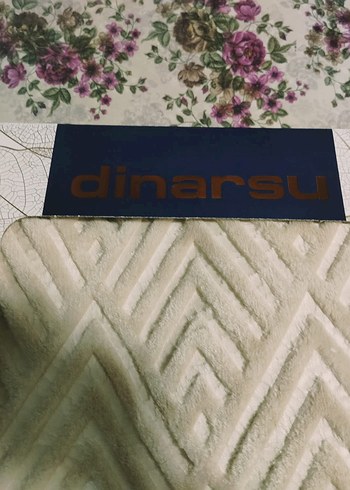 Beyaz Gri Desensiz Yumuşak Battaniye - Görsel 3