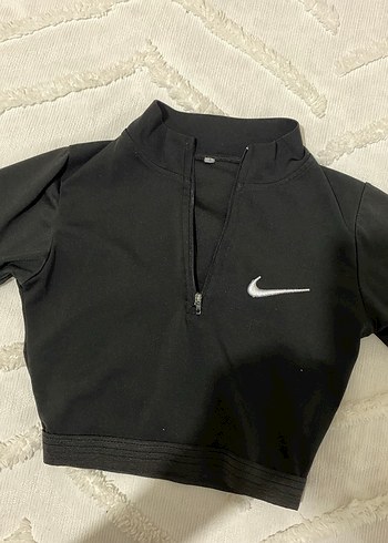 Siyah Nike Yarım Fermuarlı Crop Top - Görsel 2