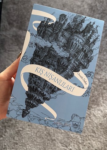 Kış Nişanlıları Aynadan Geçen Kız Serisi 1. Kitap