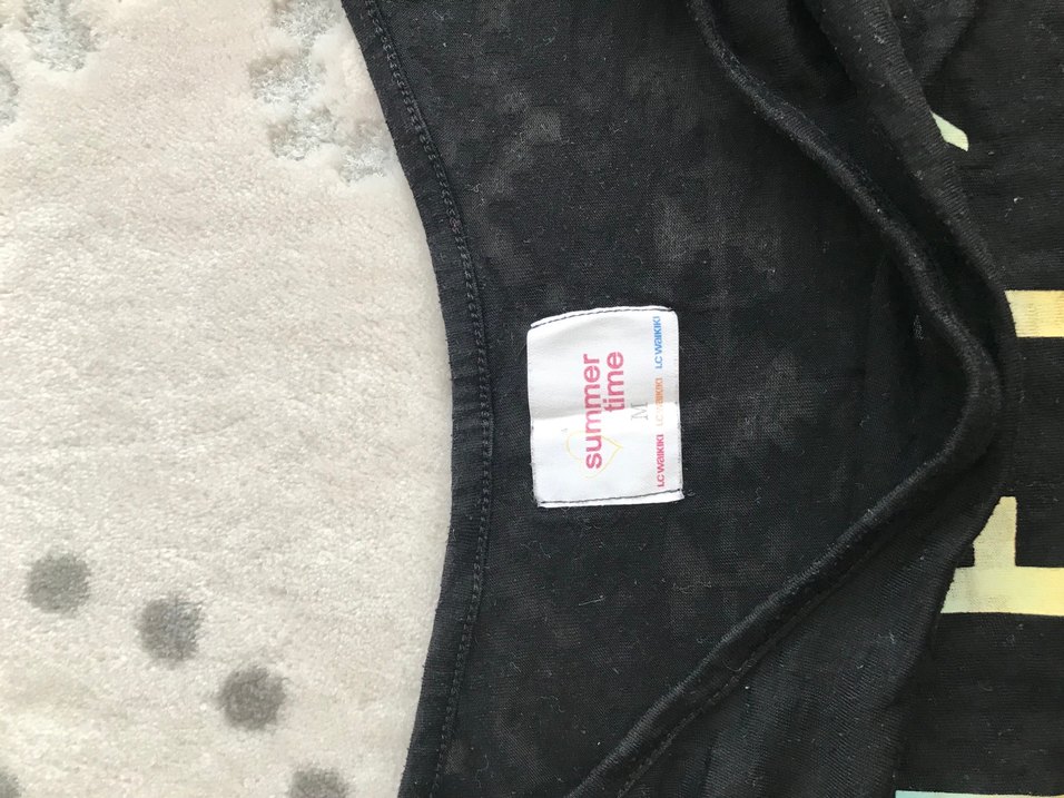 Dantel Detaylı Siyah Tişört - Görsel 4