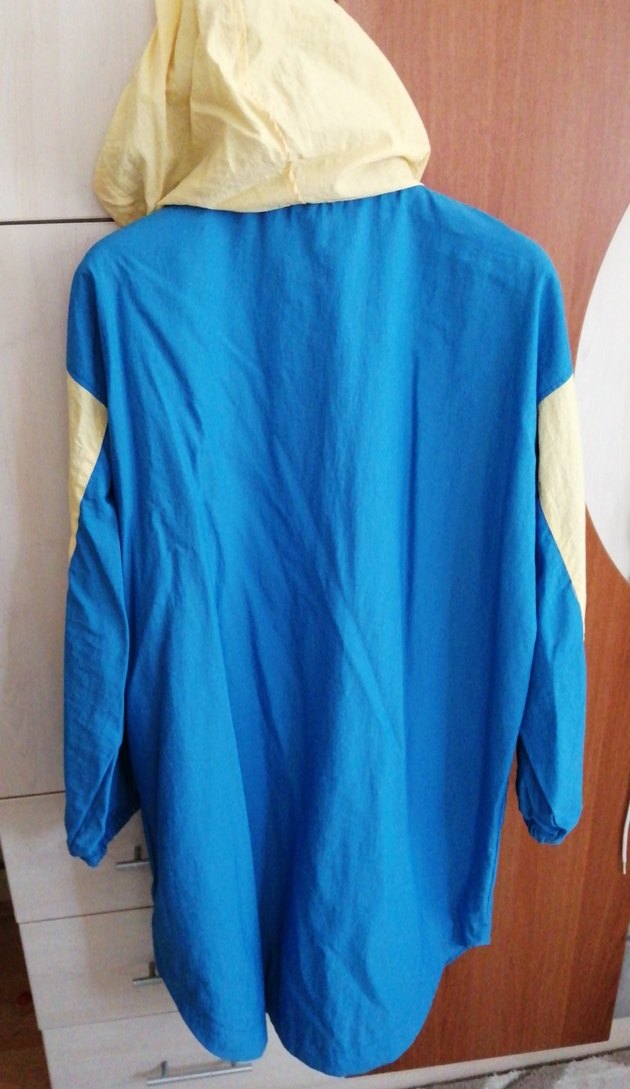 Kadın Mavi Uzun Fermuarlı Yağmurluk - Görsel 4