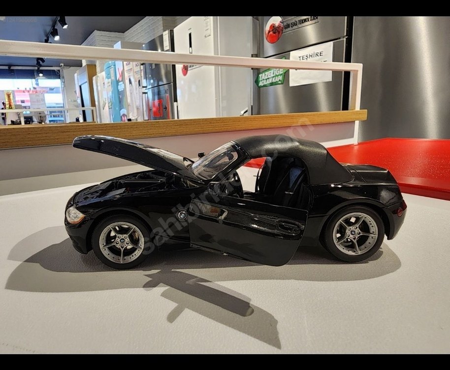 Siyah BMW Oyuncak Araba Modeli - Görsel 4