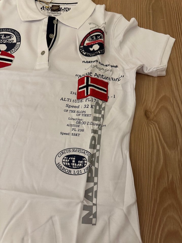 Beyaz Polo Tişört  Spor ve Şehir Stili — görsel 4/6