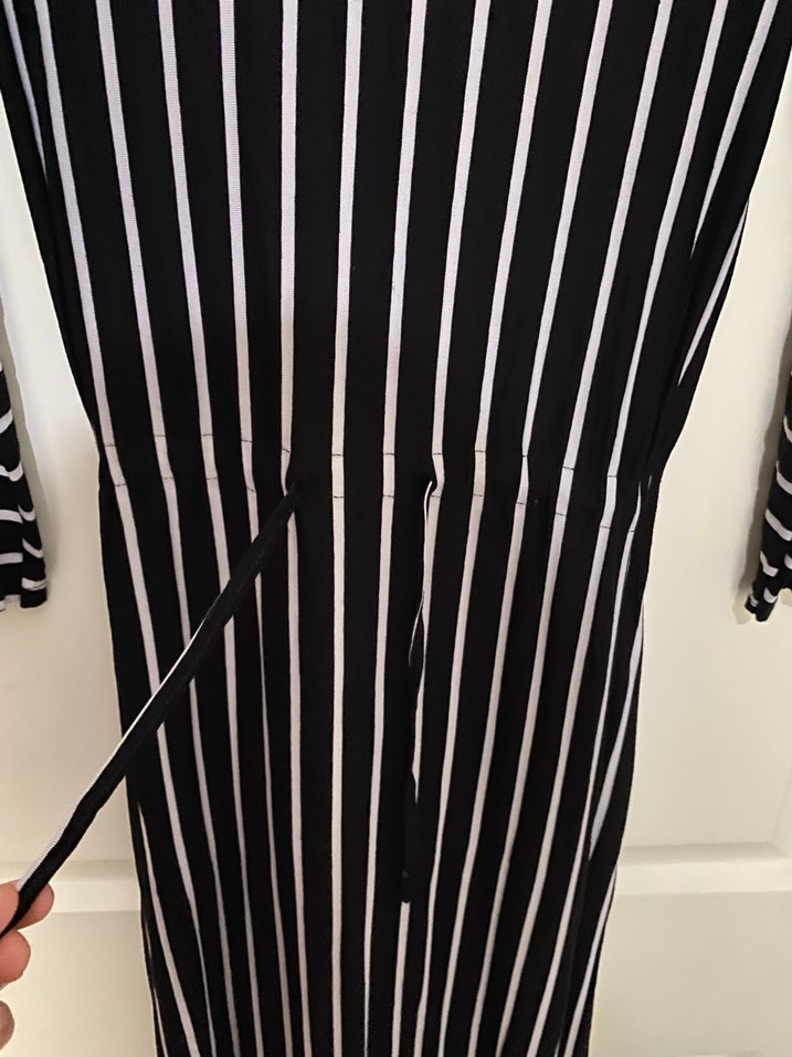 Siyah Çizgili Uzun Kollu Elbise - Görsel 2