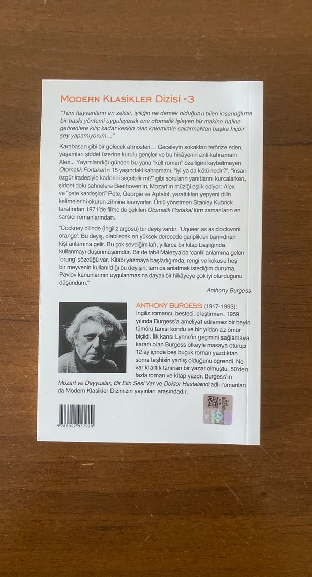Otomatik Portakal kitabı Anthony Burgess - Görsel 2