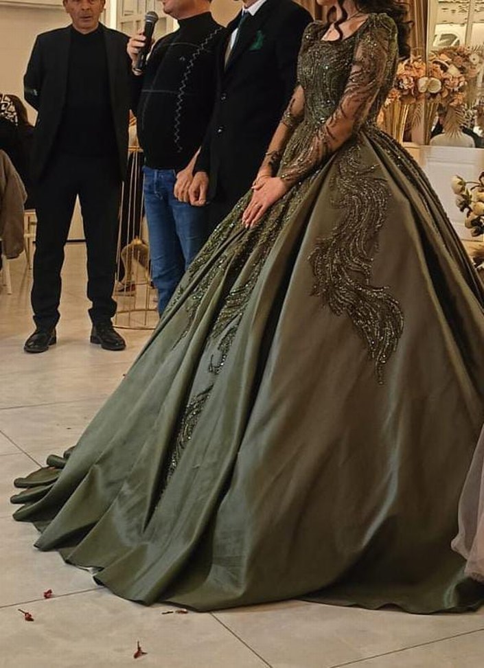 Uzun Kollu Nakışlı Haki Nişan Elbisesi - Görsel 3