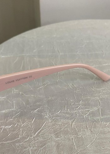Bej Transparan Louis Vuitton Kadın Güneş Gözlüğü - Görsel 5