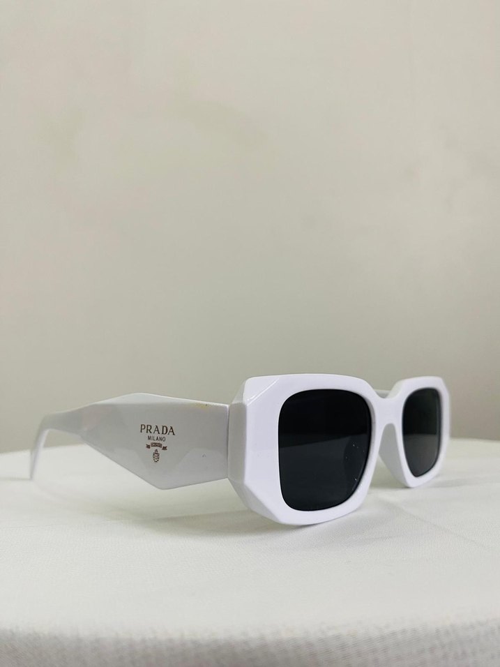 Beyaz Prada Kadın Güneş Gözlüğü - Görsel 2
