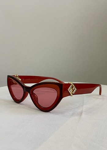 Kemer Detaylı Parlak Kırmızı Kadın Gözlüğü - Görsel 4