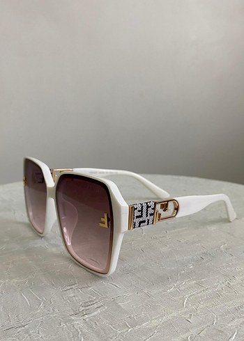 FENDİ KADIN GÜNEŞ GÖZLÜĞÜ - Görsel 3