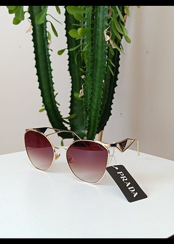 Parlak Altın Prada Kadın Güneş Gözlüğü - Görsel 3