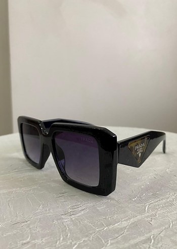 Prada Siyah Parlak Kadın Güneş Gözlüğü - Görsel 4