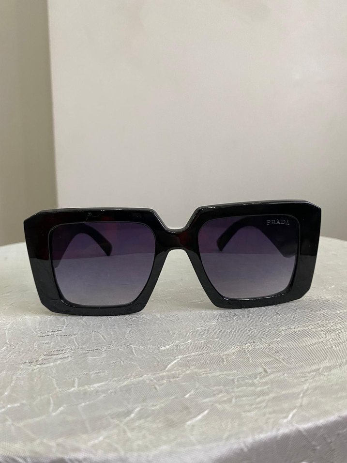 Prada Siyah Parlak Kadın Güneş Gözlüğü - Görsel 2