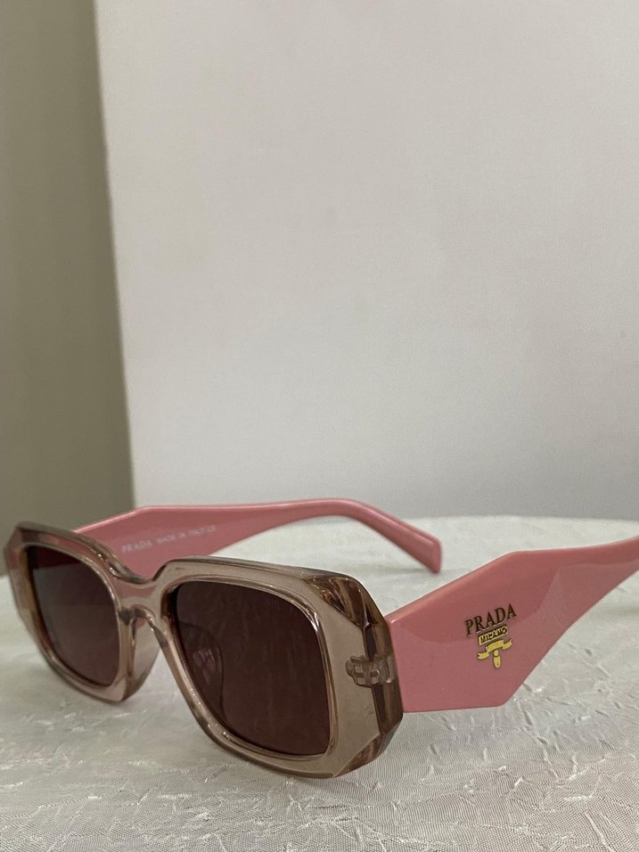 Prada Transparan Bej ve Pembe Kadın Güneş Gözlüğü - Görsel 2