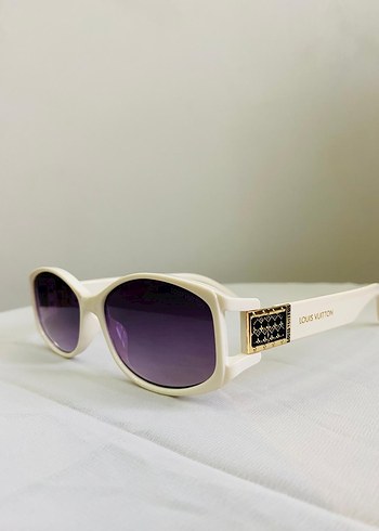 LOUİS VUİTTON KADIN GÜNEŞ GÖZLÜĞÜ - Görsel 2