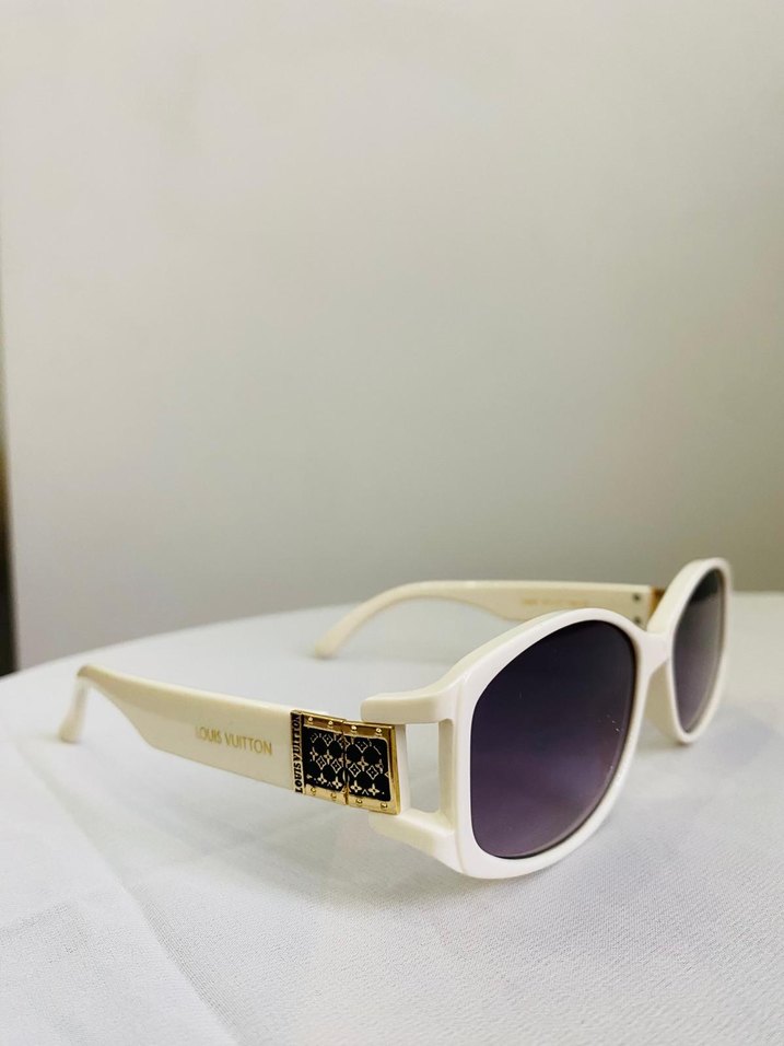 LOUİS VUİTTON KADIN GÜNEŞ GÖZLÜĞÜ - Görsel 4